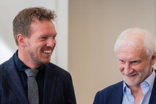 Rudi Völler (à droite) et le sélectionneur Julian Nagelsmann vont poursuivre leur collaboration à la tête de la Mannschaft KEYSTONE/DPA/ROLF VENNENBERND